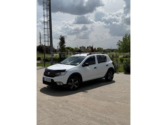 ARGÜN GALLERİ DEN SANDERO