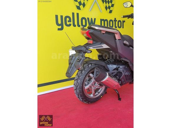 ADX 125 E5 + PLUS 2024 MODEL 12 TAKSİT ABS + TCS