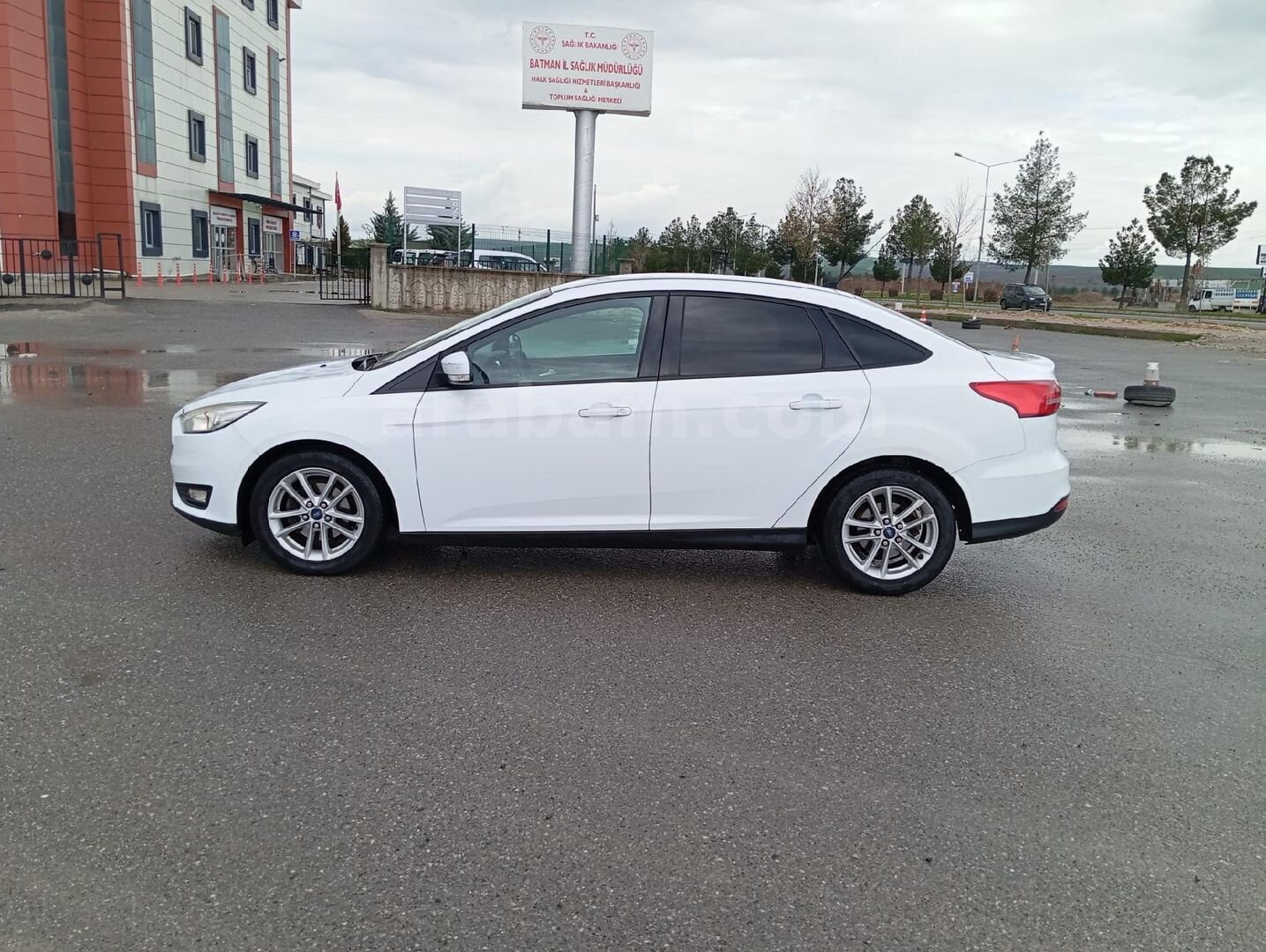 Galeriden Ford Focus 1.6 TDCi Trend X 2017 Model Van 215.000 km Beyaz 6
