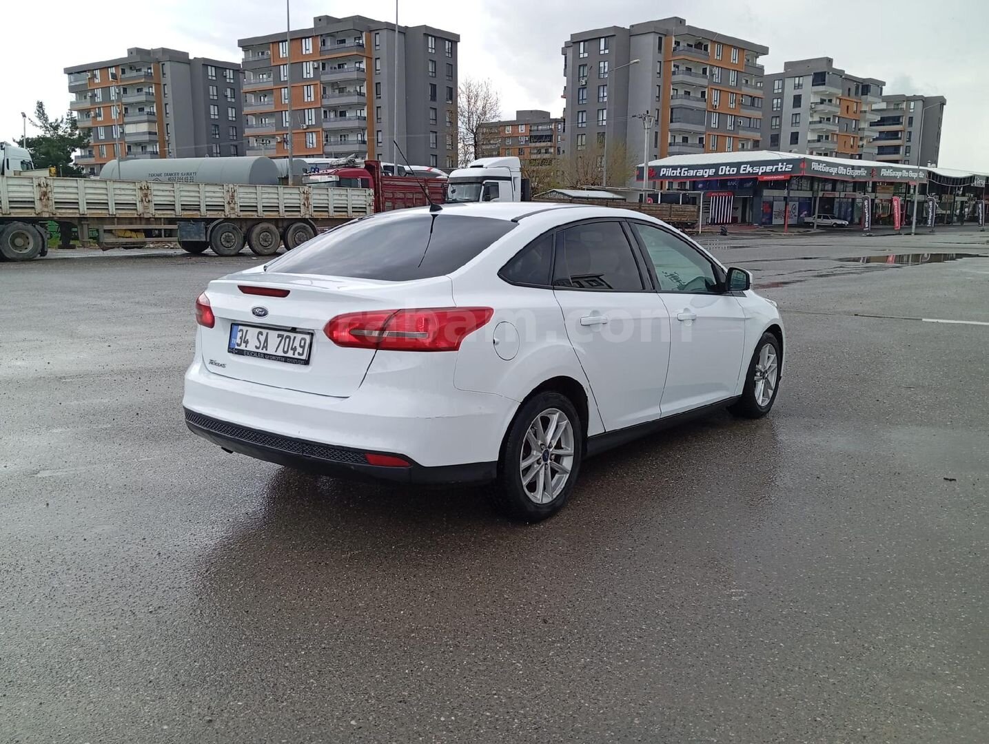 Galeriden Ford Focus 1.6 TDCi Trend X 2017 Model Van 215.000 km Beyaz 5