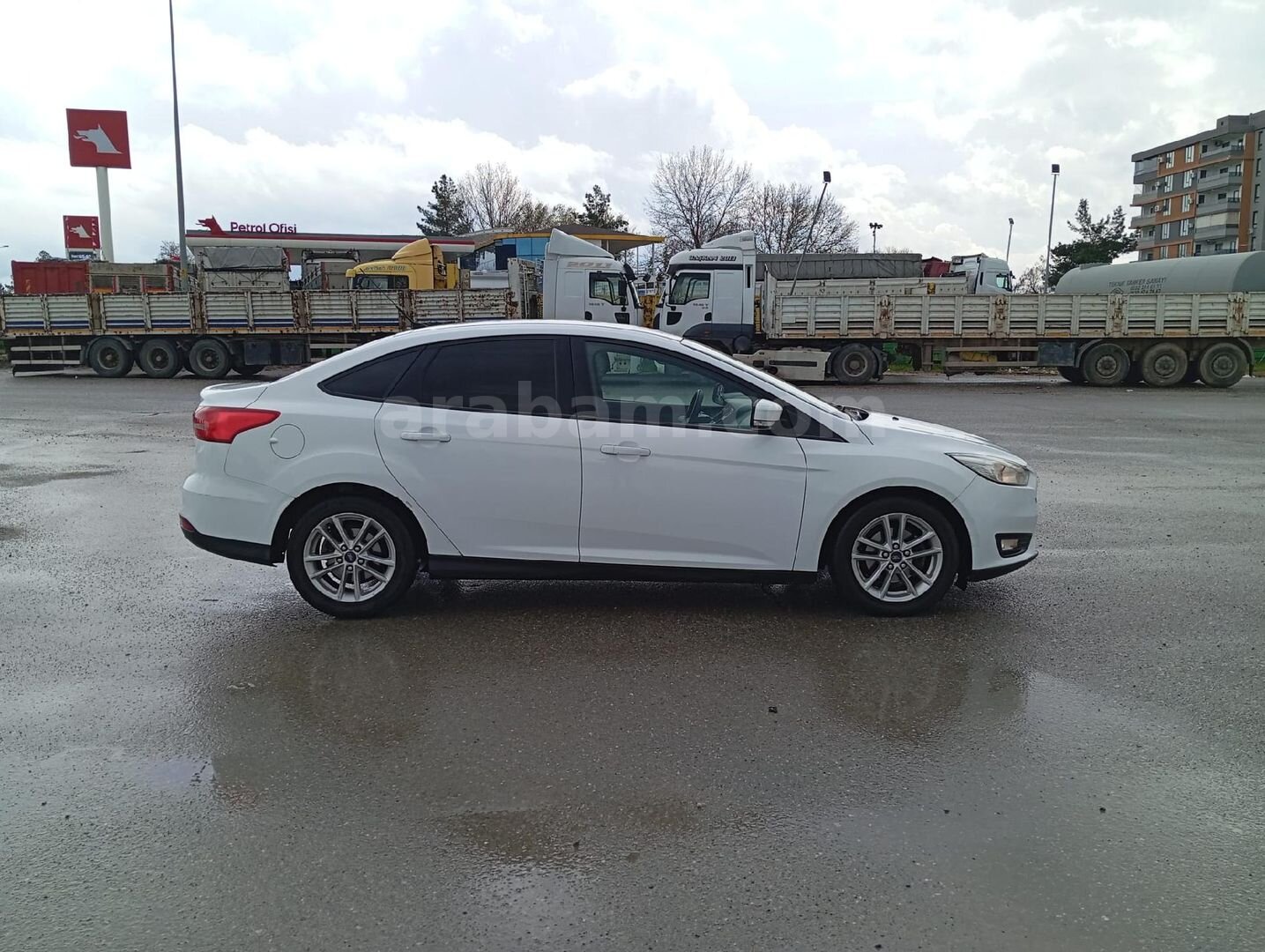 Galeriden Ford Focus 1.6 TDCi Trend X 2017 Model Van 215.000 km Beyaz 4