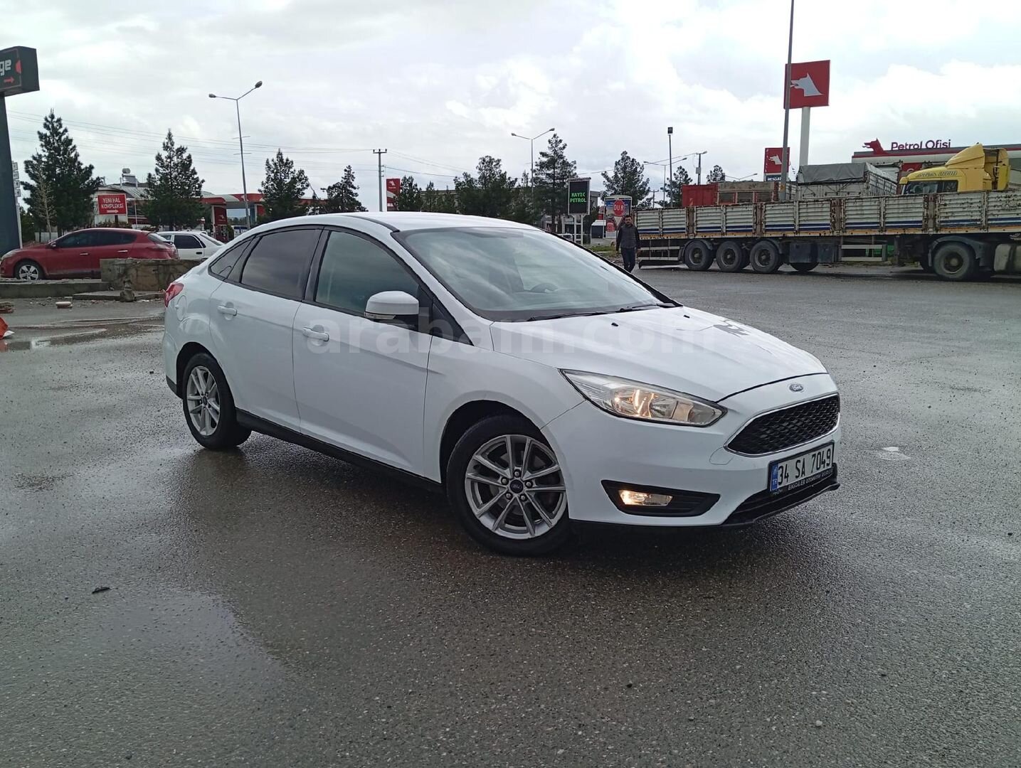 Galeriden Ford Focus 1.6 TDCi Trend X 2017 Model Van 215.000 km Beyaz 3