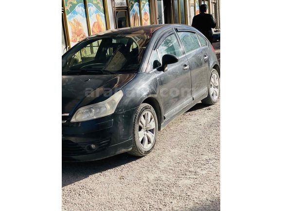 Sahibinden Citroen C4 1.6 SX 2008 Model aracımız temiz bakımları tamdır  dilediğiniz yere gösterebilirsiniz