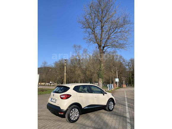Sahibinden Renault Captur 0.9 Touch 2013 Model  145.000 km Bej