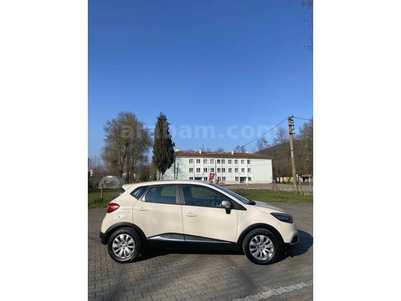 Sahibinden Renault Captur 0.9 Touch 2013 Model  145.000 km Bej