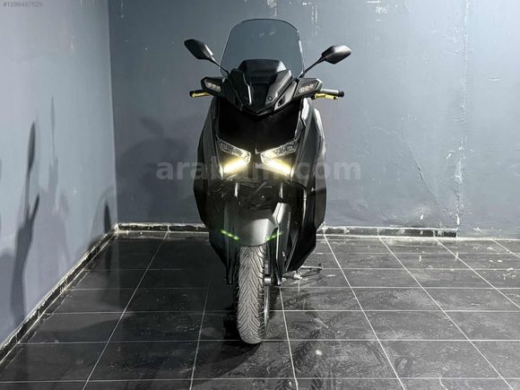 Galeriden Yamaha X-Max 250 Tech Max 2024 Model İzmir 6.001 km