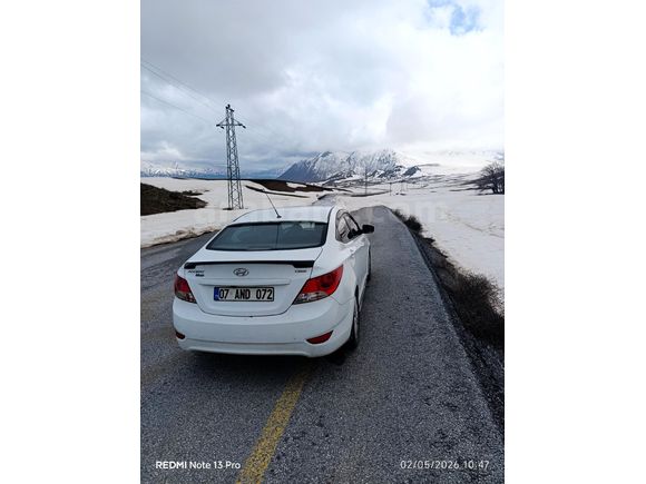 Sahibinden Hyundai Accent Blue 1.6 CRDI Mode Plus 2014 Model  208.000 km Beyaz