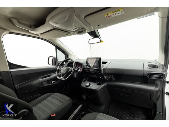 2021 OPEL COMBO 1.5CDTI DİZEL OTOMATİK DEĞİŞENSİZ 135.000KM