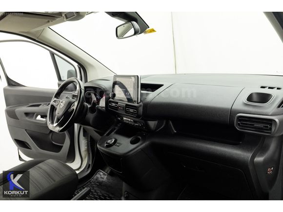 2021 OPEL COMBO 1.5CDTI DİZEL OTOMATİK DEĞİŞENSİZ 135.000KM