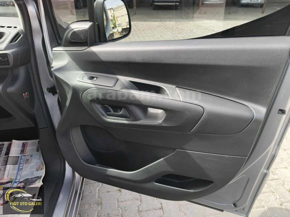 2023 OPEL COMBO ELEGANCE XL DEĞİŞENSİZ FUL PAKET