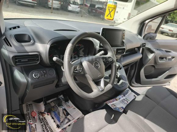 2023 OPEL COMBO ELEGANCE XL DEĞİŞENSİZ FUL PAKET