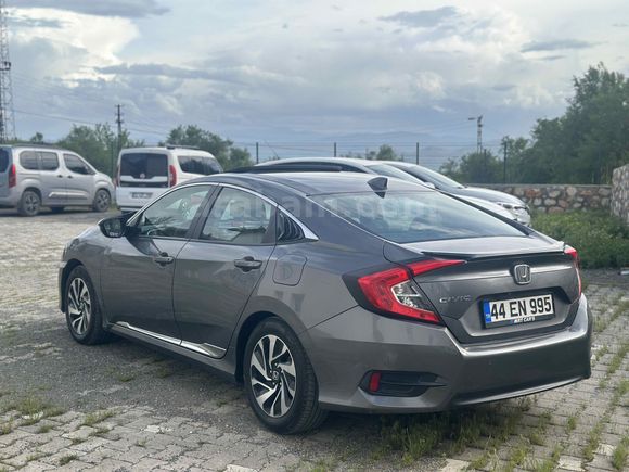 Sahibinden Honda Civic 1.6i VTEC Eco Elegance 2016 Model 