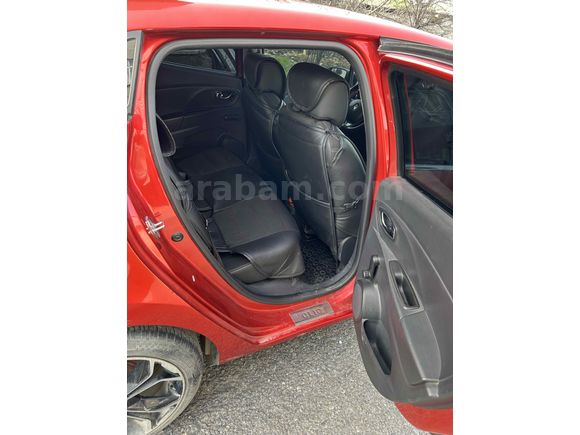 Sahibinden Renault Clio 1.5 dCi Touch 2014 Model  208.000 km Kırmızı