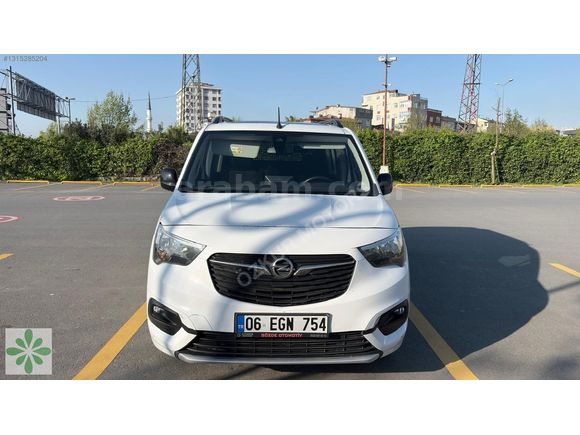Özkur Motors dan Opel Combo Life 1.5 ULTIMATE Otomatik