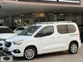 BOYASIZ-2021 Model Opel Combo 1.5D Ultimate Cam Tavan 65.000 KM