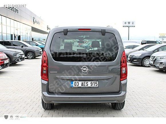 KUTLU KARDEŞLER'DEN 2022 OPEL COMBO 1.5D ULTİMATE BOYASIZ