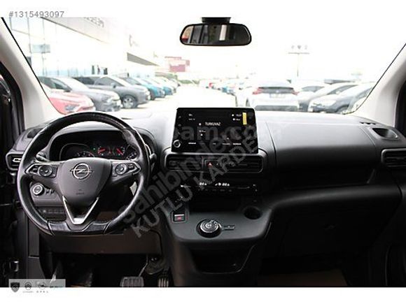 KUTLU KARDEŞLER'DEN 2022 OPEL COMBO 1.5D ULTİMATE BOYASIZ