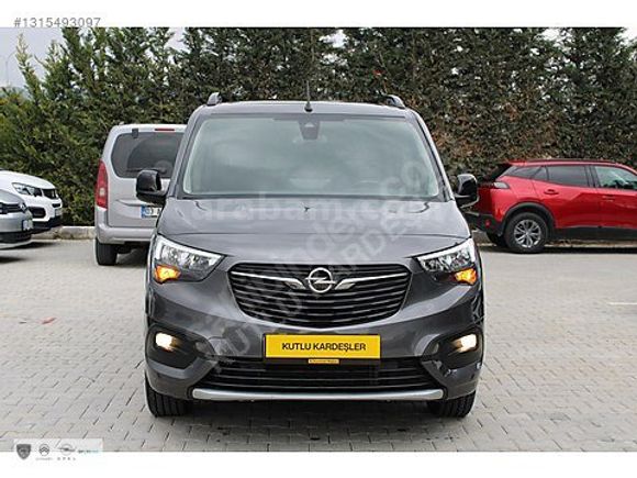 KUTLU KARDEŞLER'DEN 2022 OPEL COMBO 1.5D ULTİMATE BOYASIZ