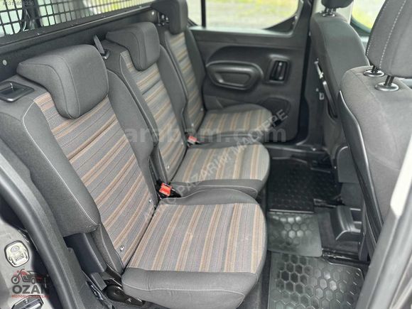 **CAM TAVAN** 2022 COMBO ULTİMATE 79.000 KM BOYASIZ FULL+FULL