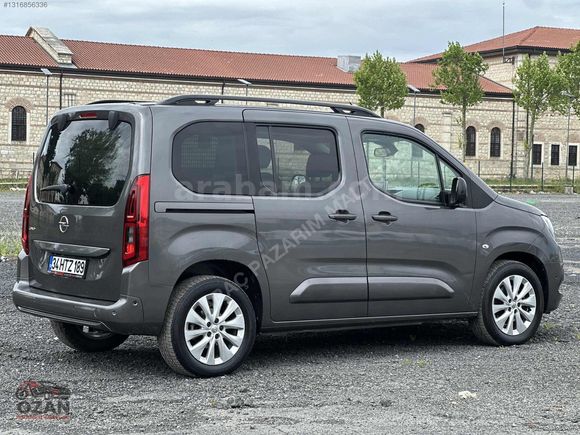 **CAM TAVAN** 2022 COMBO ULTİMATE 79.000 KM BOYASIZ FULL+FULL
