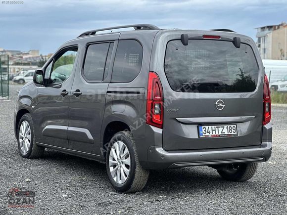 **CAM TAVAN** 2022 COMBO ULTİMATE 79.000 KM BOYASIZ FULL+FULL