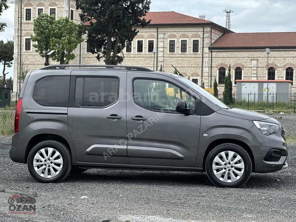 **CAM TAVAN** 2022 COMBO ULTİMATE 79.000 KM BOYASIZ FULL+FULL