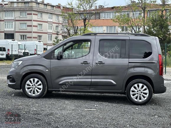 **CAM TAVAN** 2022 COMBO ULTİMATE 79.000 KM BOYASIZ FULL+FULL