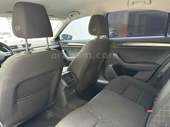 Karaman Otomotiv den Skoda SuperB 1.6 TDI Active 2018 Model Van