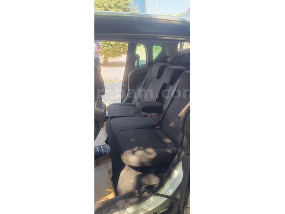 Sahibinden Temiz  Aile aracı Ford B-Max 1.5 TDCi Titanium 2012 Model - 2013 trafik çıkışlı.
