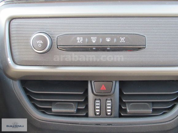 BÜYÜKSOYLU'DAN 2024 TOURNEO COURİER 1.5 ECOBLUE DELUXE 100 HP