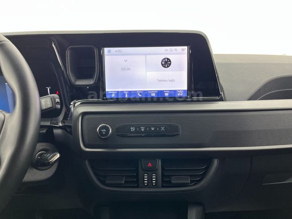 otomobil Ford Tourneo Courier Kombi 1.5 EcoBlue Deluxe
