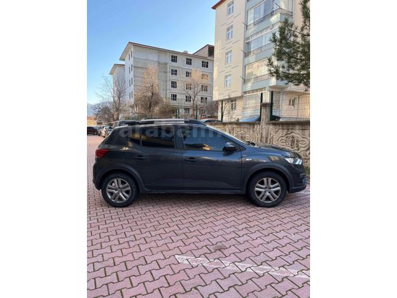 Sahibinden Dacia Sandero Stepway 1.0 Tce Comfort 2022 Model 