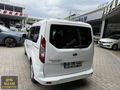 2 parça boyası var yanda düşük km 1.5 yakıt yok