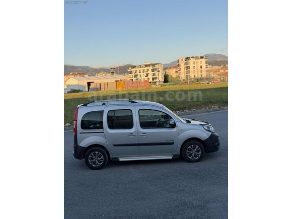 HATASIZ BOYASIZ DEGİŞENSİZ HASAR KAYITSIZ 6 İLERİ VİTES