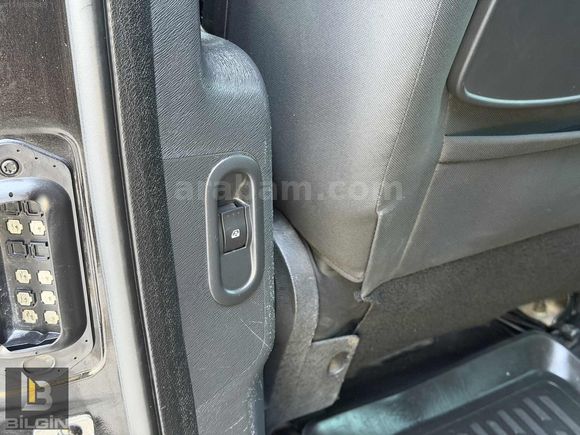 RENAULT KANGOO MULTİX 1.5dci 6 İLERİ 110hp PRİVİLEGE DEĞİŞENSİZ