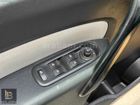 RENAULT KANGOO MULTİX 1.5dci 6 İLERİ 110hp PRİVİLEGE DEĞİŞENSİZ