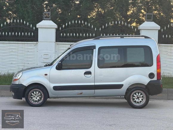 H&M MOTORS RENAULT KANGOO 1.5DCİ 176.000 KM MASRAFSIZ
