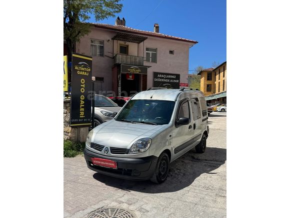 ALTINTOP GARAJDAN RENAULT KANGO 1.5 DİZEL KLİMALI