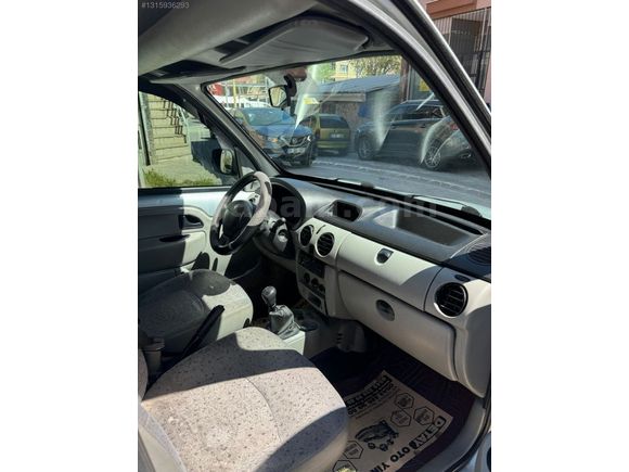 ALTINTOP GARAJDAN RENAULT KANGO 1.5 DİZEL KLİMALI