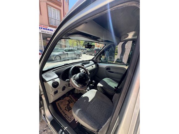 ALTINTOP GARAJDAN RENAULT KANGO 1.5 DİZEL KLİMALI