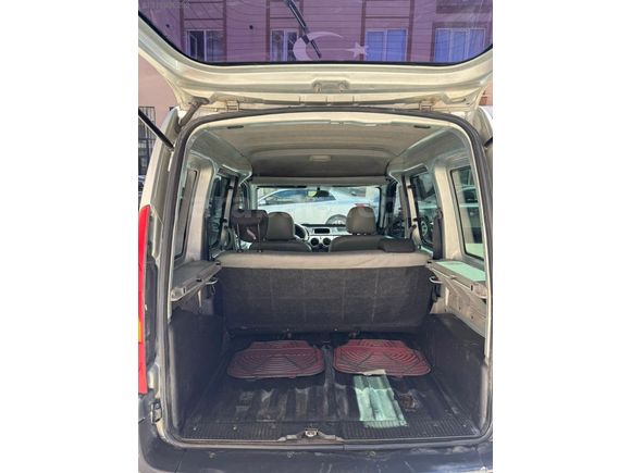 ALTINTOP GARAJDAN RENAULT KANGO 1.5 DİZEL KLİMALI