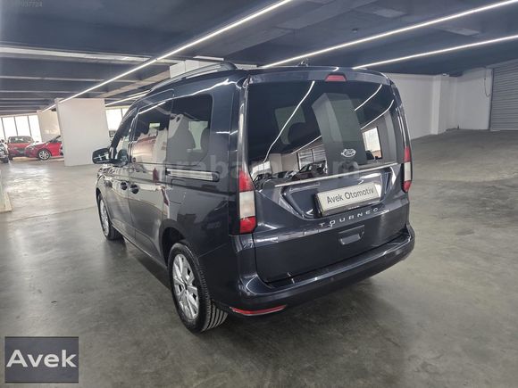 AVEK OTOMOTİV'DEN 2023 FORD TOURNEO CONNECT TITANIUM KISA