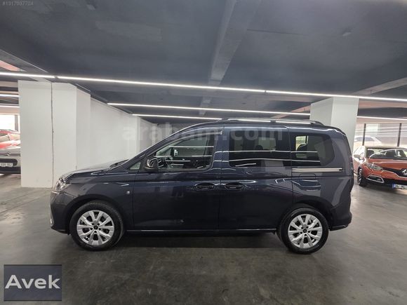 AVEK OTOMOTİV'DEN 2023 FORD TOURNEO CONNECT TITANIUM KISA