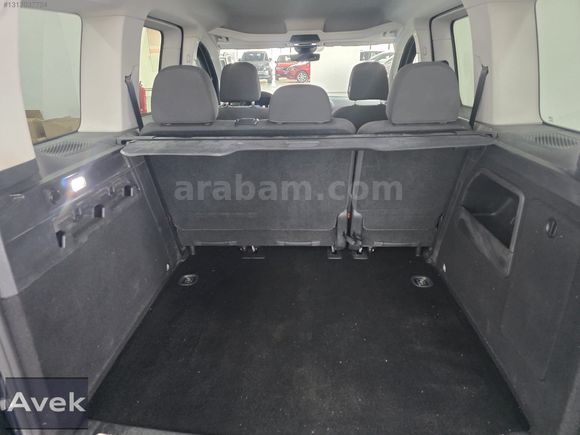 AVEK OTOMOTİV'DEN 2023 FORD TOURNEO CONNECT TITANIUM KISA