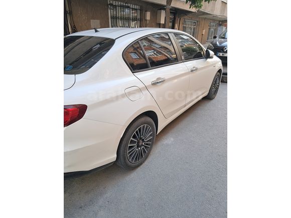Sahibinden Fiat Egea 1.6 Multijet Easy Plus 2021 Model  araç da çeki demiri var karavan 