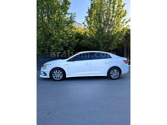 Sahibinden Renault Megane 1.3 TCe Joy 2021 Model 