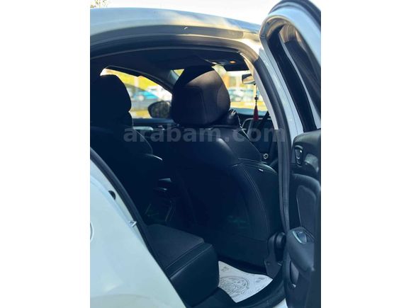 Sahibinden Renault Megane 1.3 TCe Joy 2021 Model 
