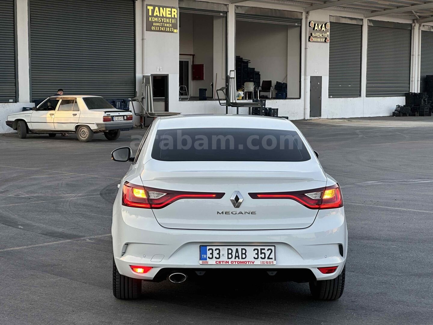 Galeriden Renault Megane 1.5 Blue DCI Touch 2020 Model Mersin 125.000 km Beyaz 5