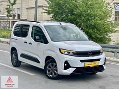 2025MODEL~16.000KM~HATSIZ~OTOMTİK GRİ GÖRÜŞ~HYLT EKRN~HIZ SBİTLM