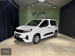 YZR' DEN OPEL COMBO 1.5D ESSENTİAL HATASIZ//BOYASIZ//%20 KDV